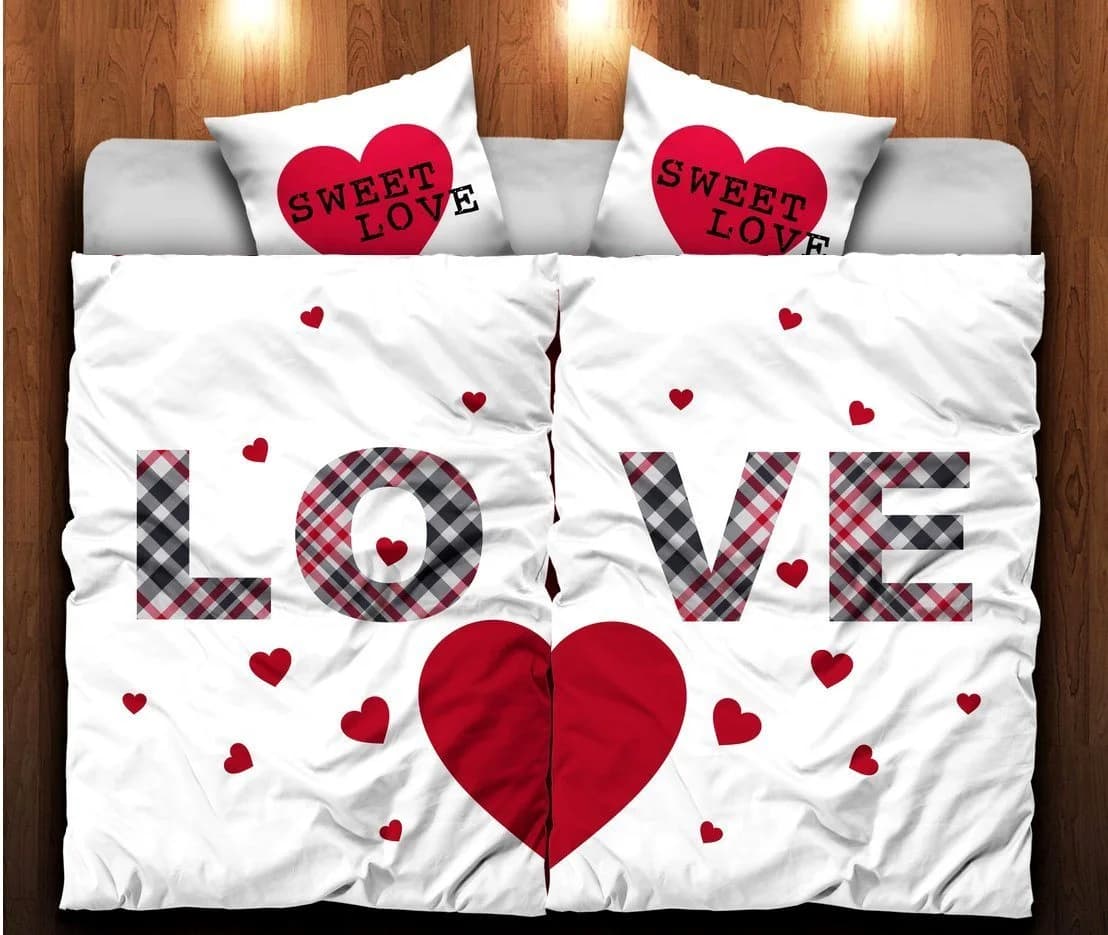 Visaggio Partnerbettwäsche Mikrofaser 4-teilig mit LOVE-Schriftzug und Herzen