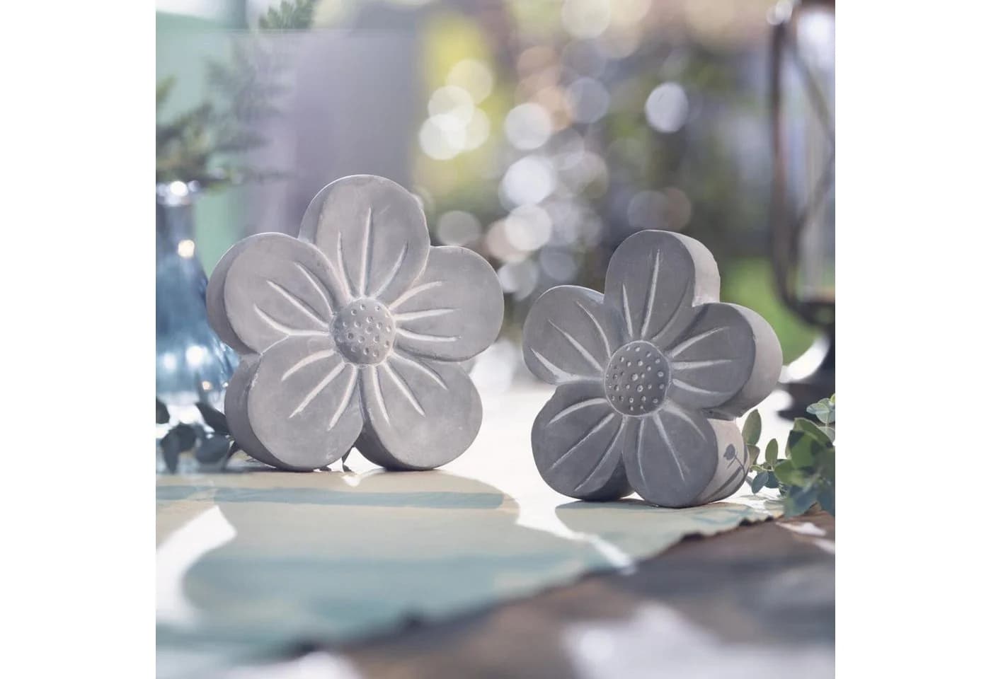 Home-trends24.de Gartenfigur Blume Zement Deko Figur 2er Set Weiß