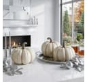 Dekofigur Kürbis Weiß 29 cm Herbstdeko Halloween Tischdeko Bild 1