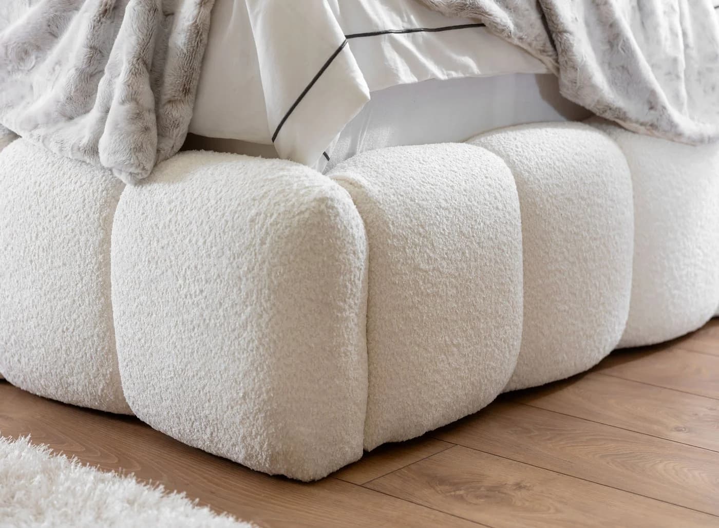 yourhouse24 Polsterbett Cande Bouclé Beige mit Bettkasten & Lattenrost - Bild 3