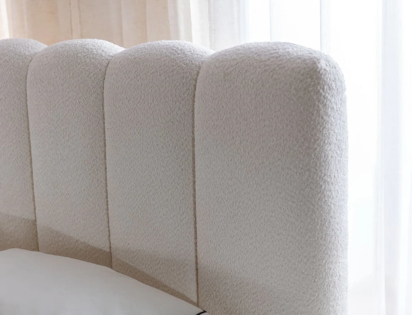 yourhouse24 Polsterbett Cande Bouclé Beige mit Bettkasten & Lattenrost - Bild 4