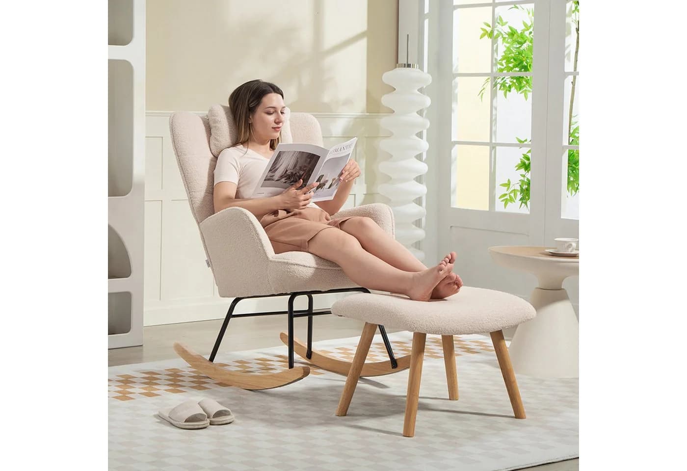HOMCOM Schaukelsessel Gepolstert Beige mit Kissen und Fußhocker - Bild 2