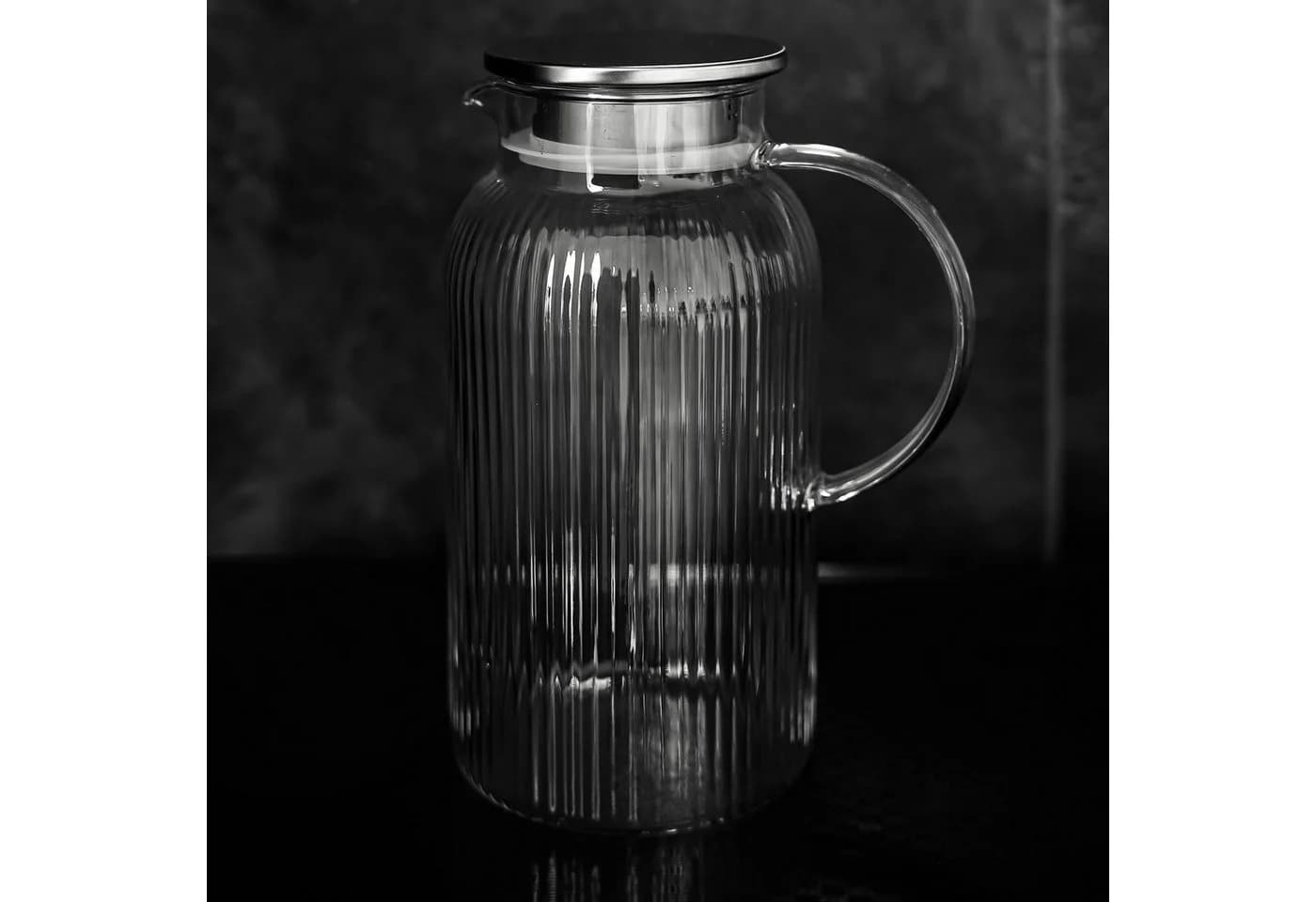 Almina Karaffe Freya Caraffa Borosilikatglas 1800ml mit Deckel - Bild 5