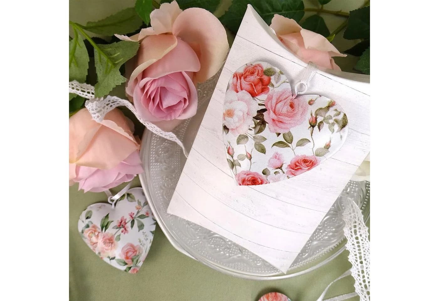 Logbuch-Verlag Dekofigur Metall-Herzen 3er-Set Rosenmotiv Rosa/Weiß