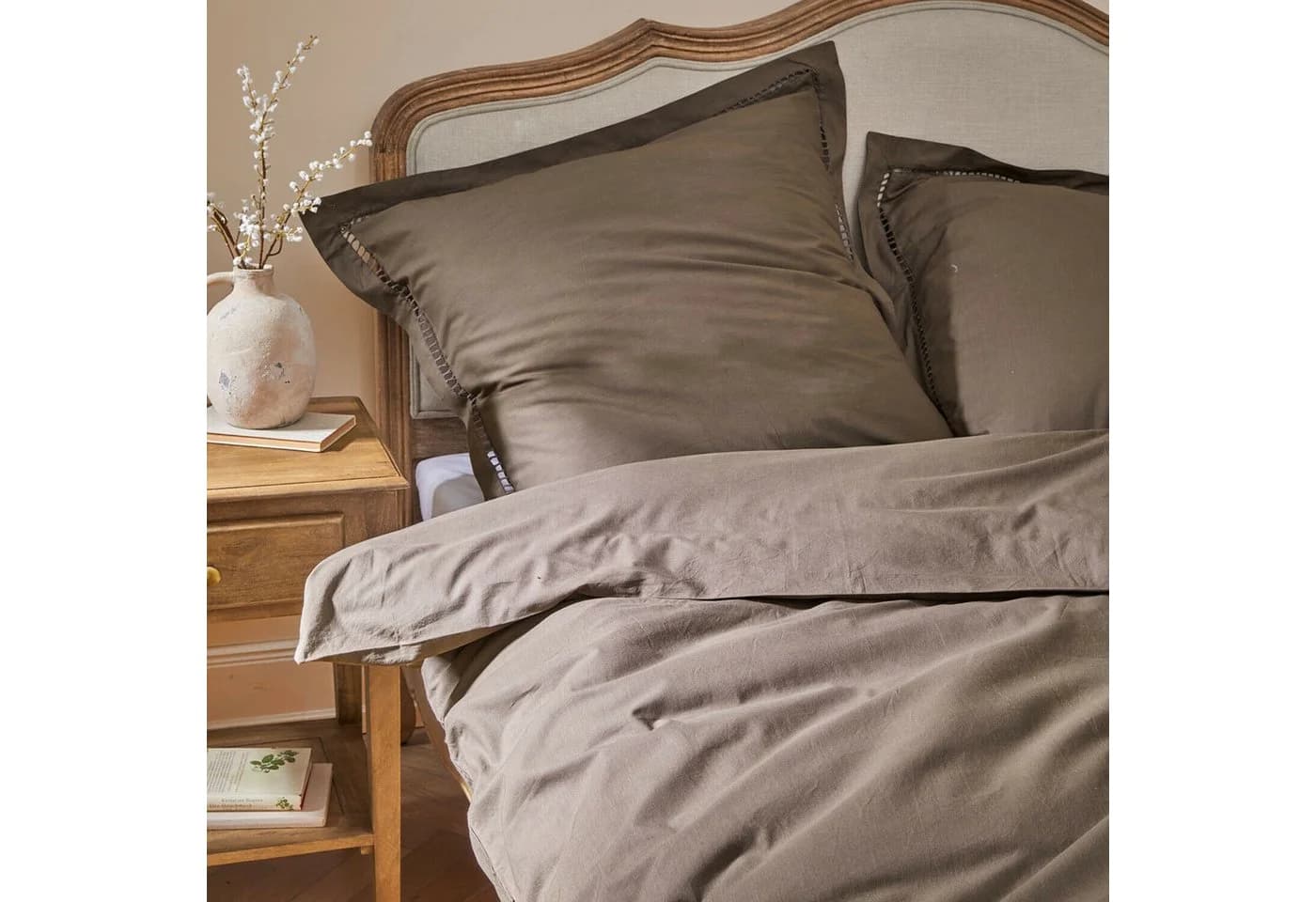 Mirabeau Bettwäsche Belvero dunkelbraun 100% Baumwolle mit Hohlsaumstickerei