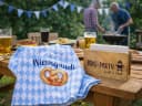 AltoBelli Geschirrtuch Oktoberfest Wiesngaudi Weiß Blau mit Brezel Bild 1