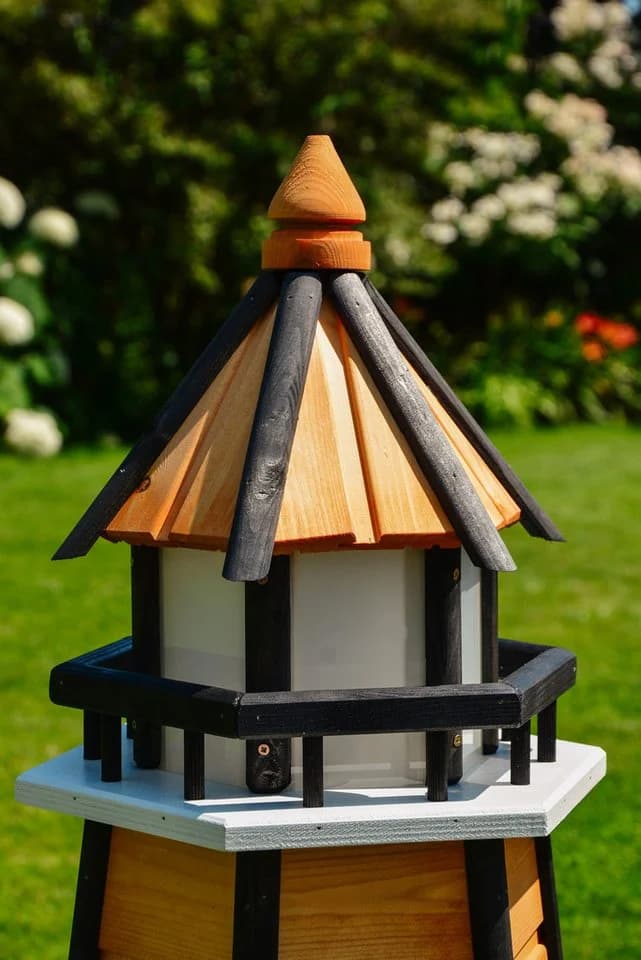 DSH DEKO SHOP HANNUSCH Gartenfigur Leuchtturm braun mit Beleuchtung