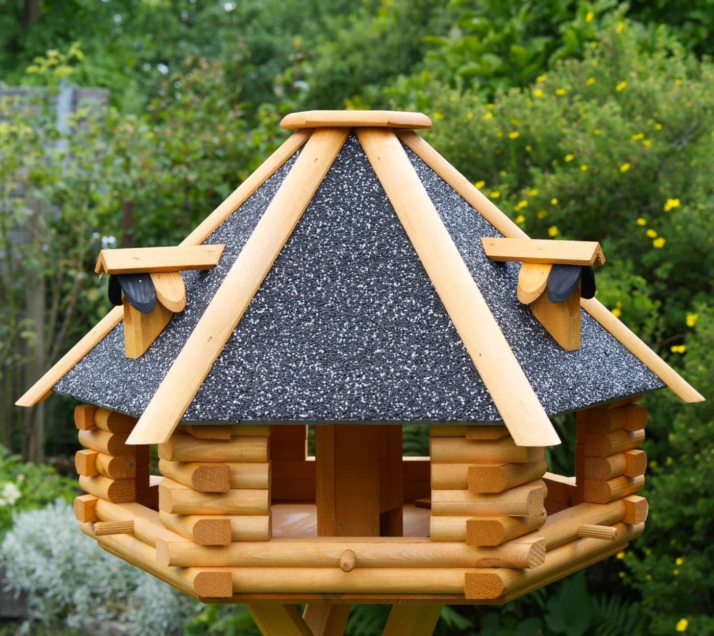 DSH DEKO SHOP HANNUSCH Vogelhaus XXL mit Ständer und Solarbeleuchtung