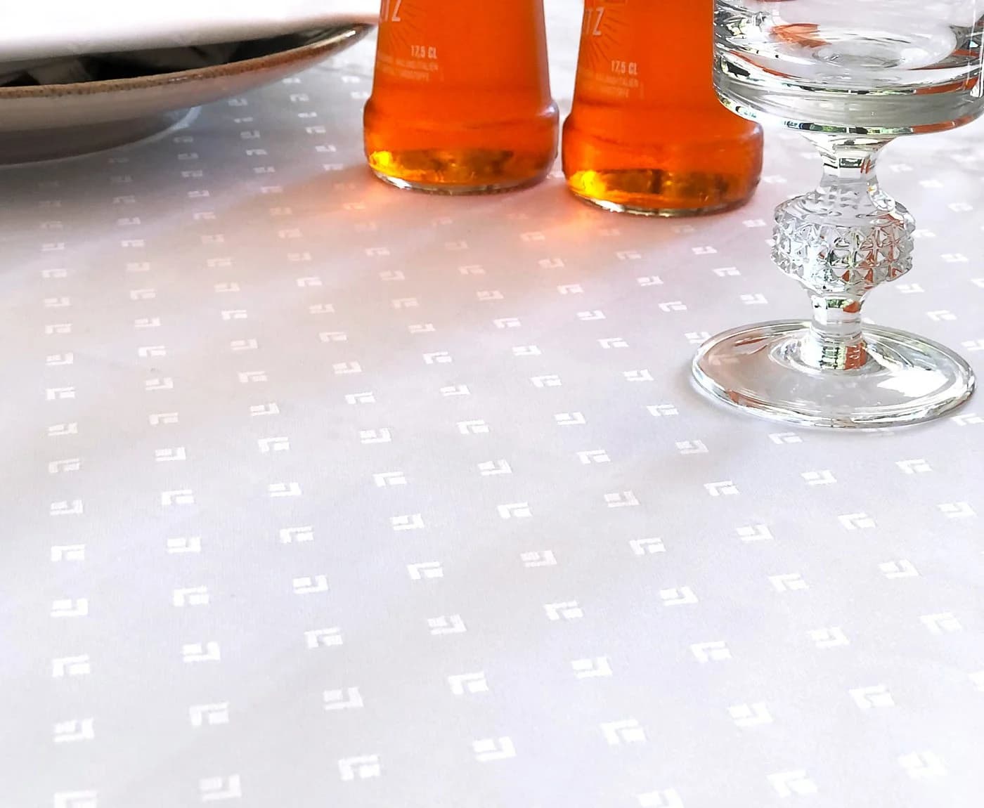 Libusch® Damast-Tischdecke Leila Weiß Jacquardgewebe