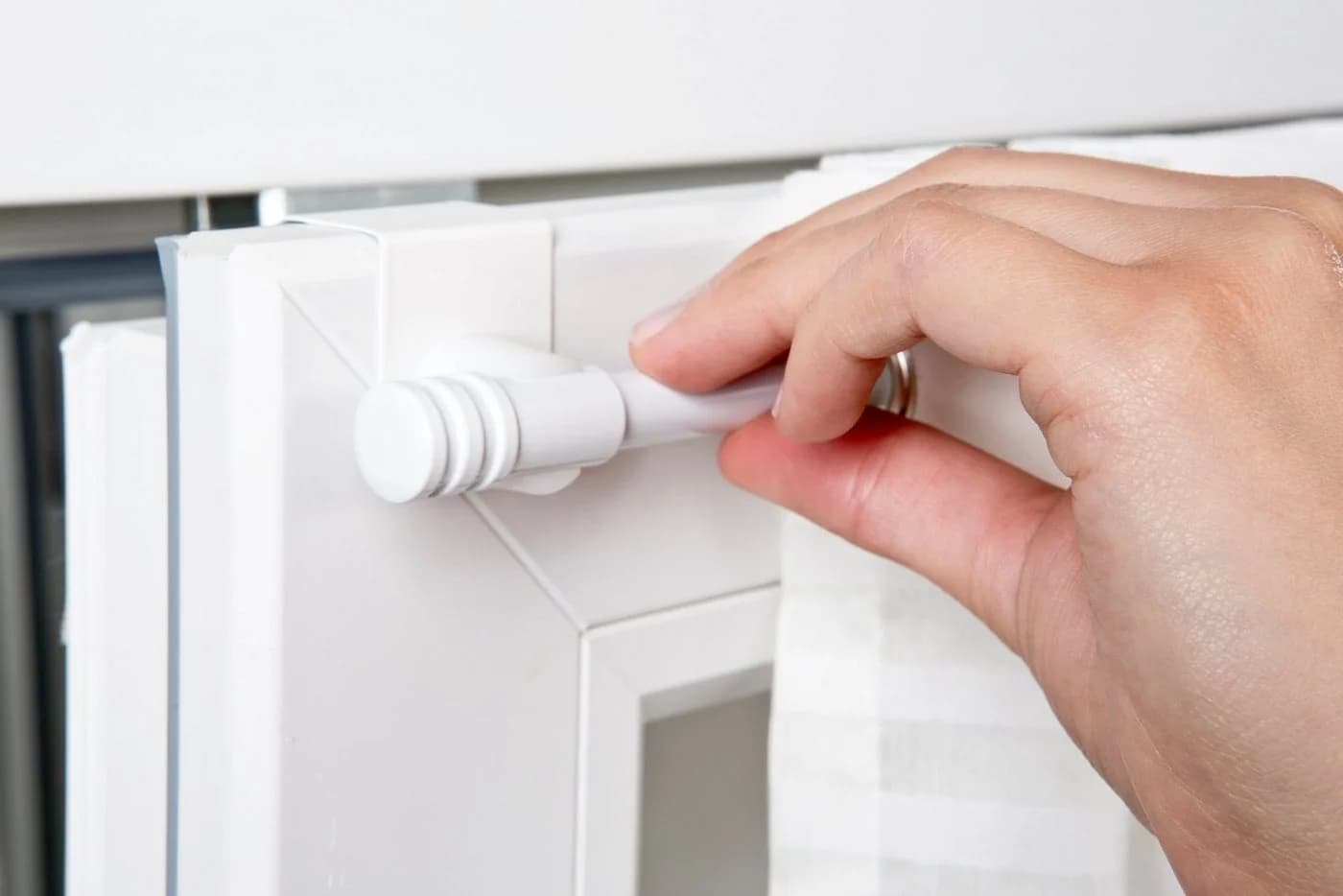 dekondo Klemmstange Gardinenstange Basic Klick-fix Weiß Ausziehbar