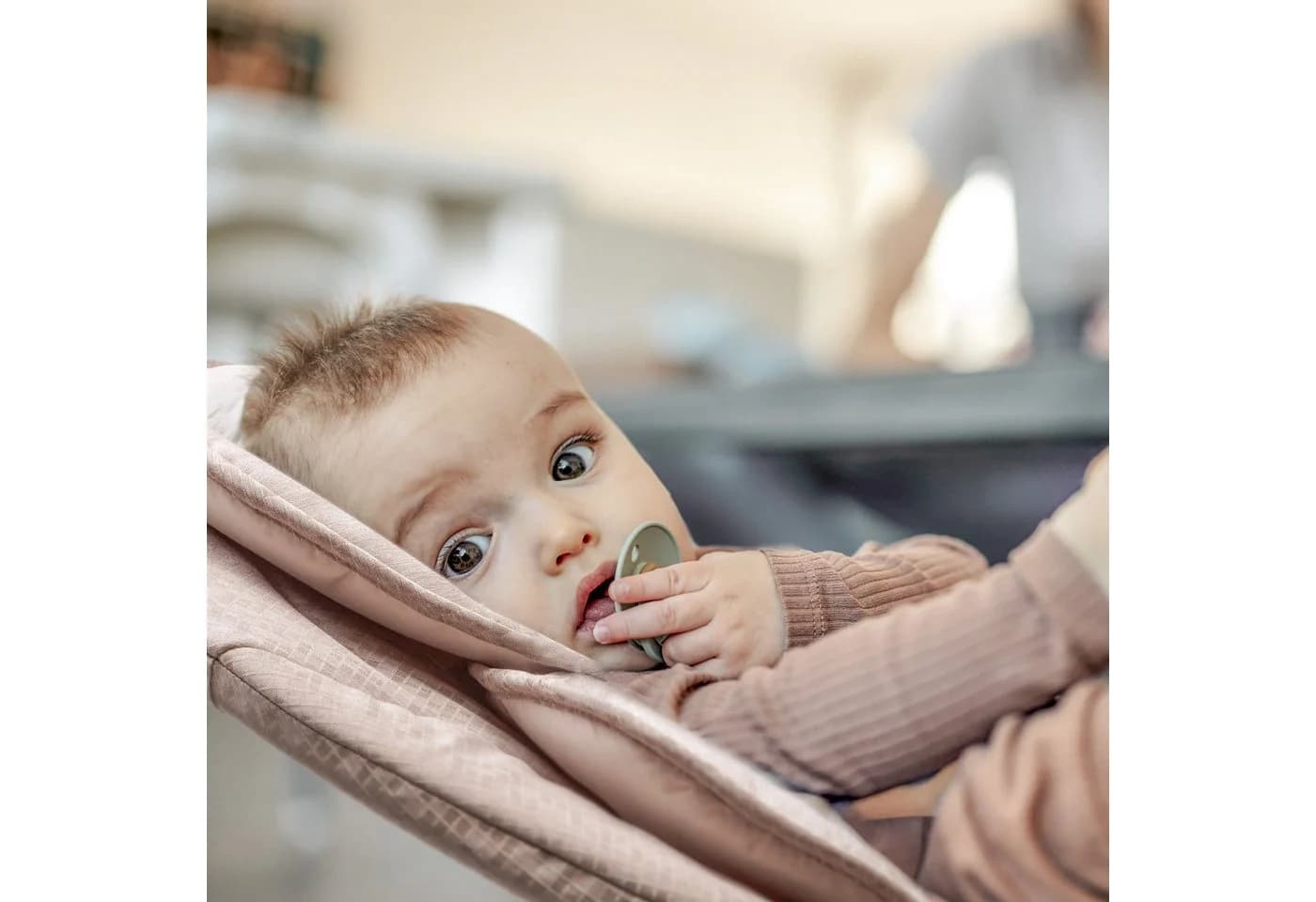 BABYGO Swing Babywippe Beige mit Fernbedienung und Musik - Bild 5