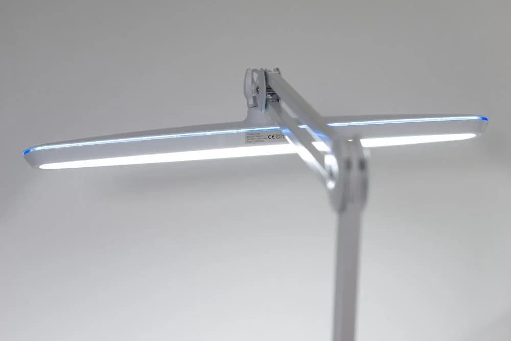 Moderne Arbeitslampe mit LED-Beleuchtung - Bild 4