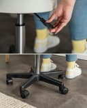 dibea Drehhocker Weiß 360° drehbar höhenverstellbar mit Rollen Bild 4