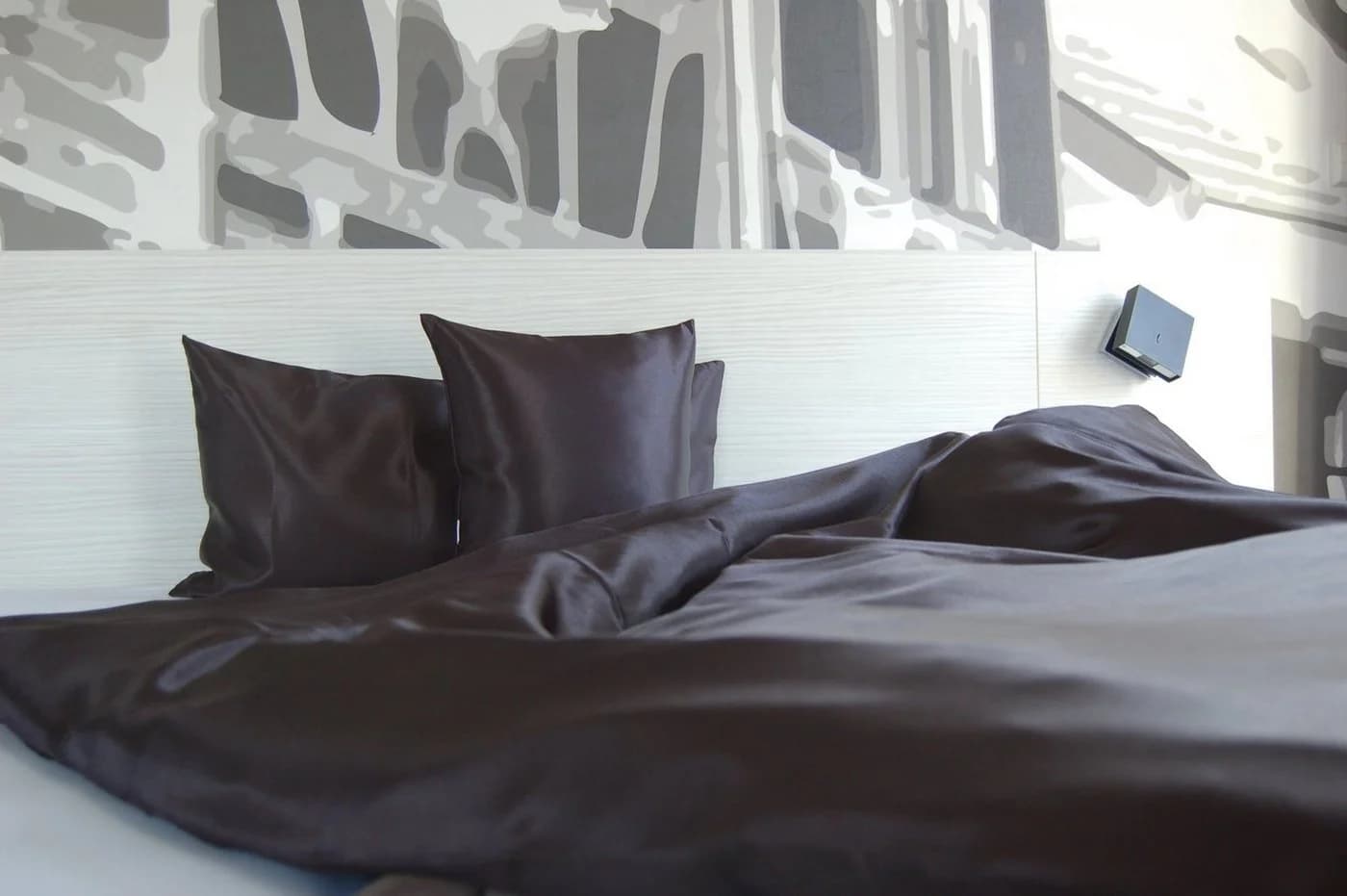 beties Kissenbezug Glanz Satin Schwarz 40x60 cm