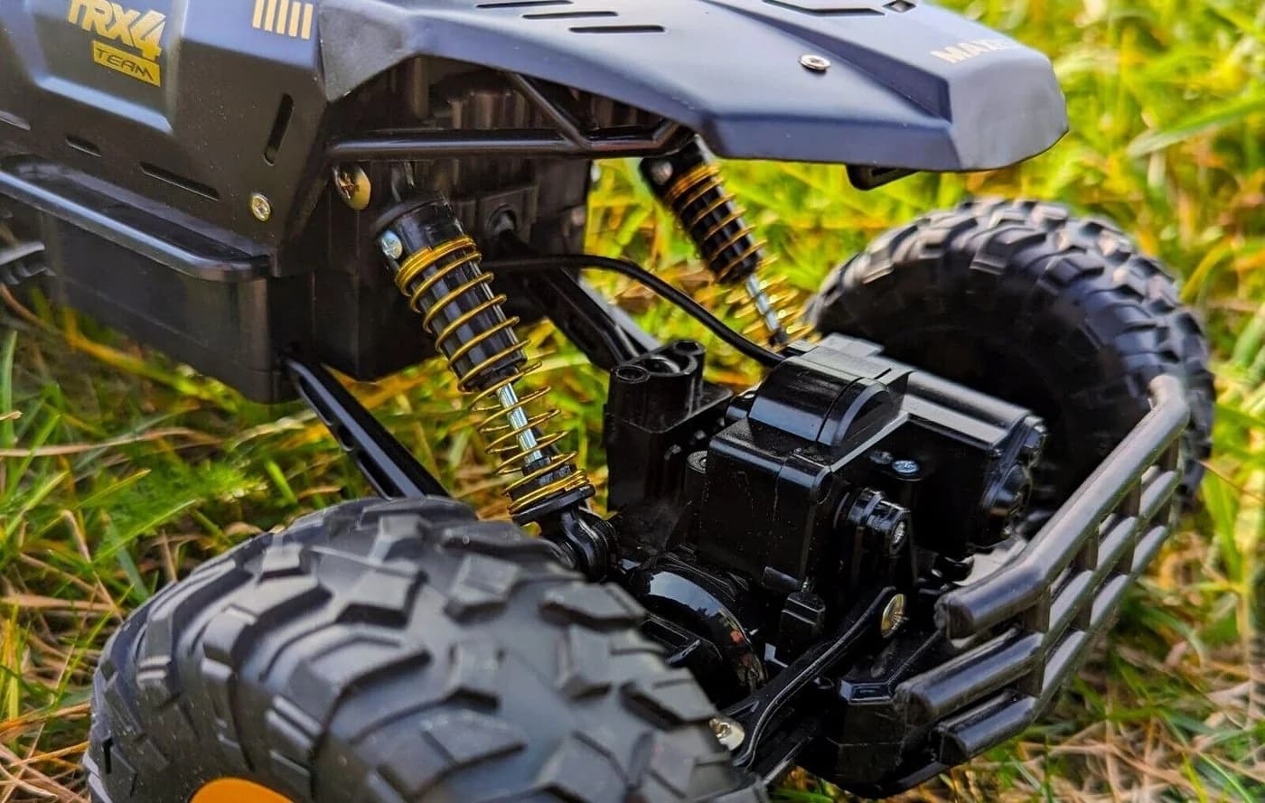 BruKa RC Geländewagen GEPARD 4x4 Allradantrieb Schwarz Gold - Bild 3