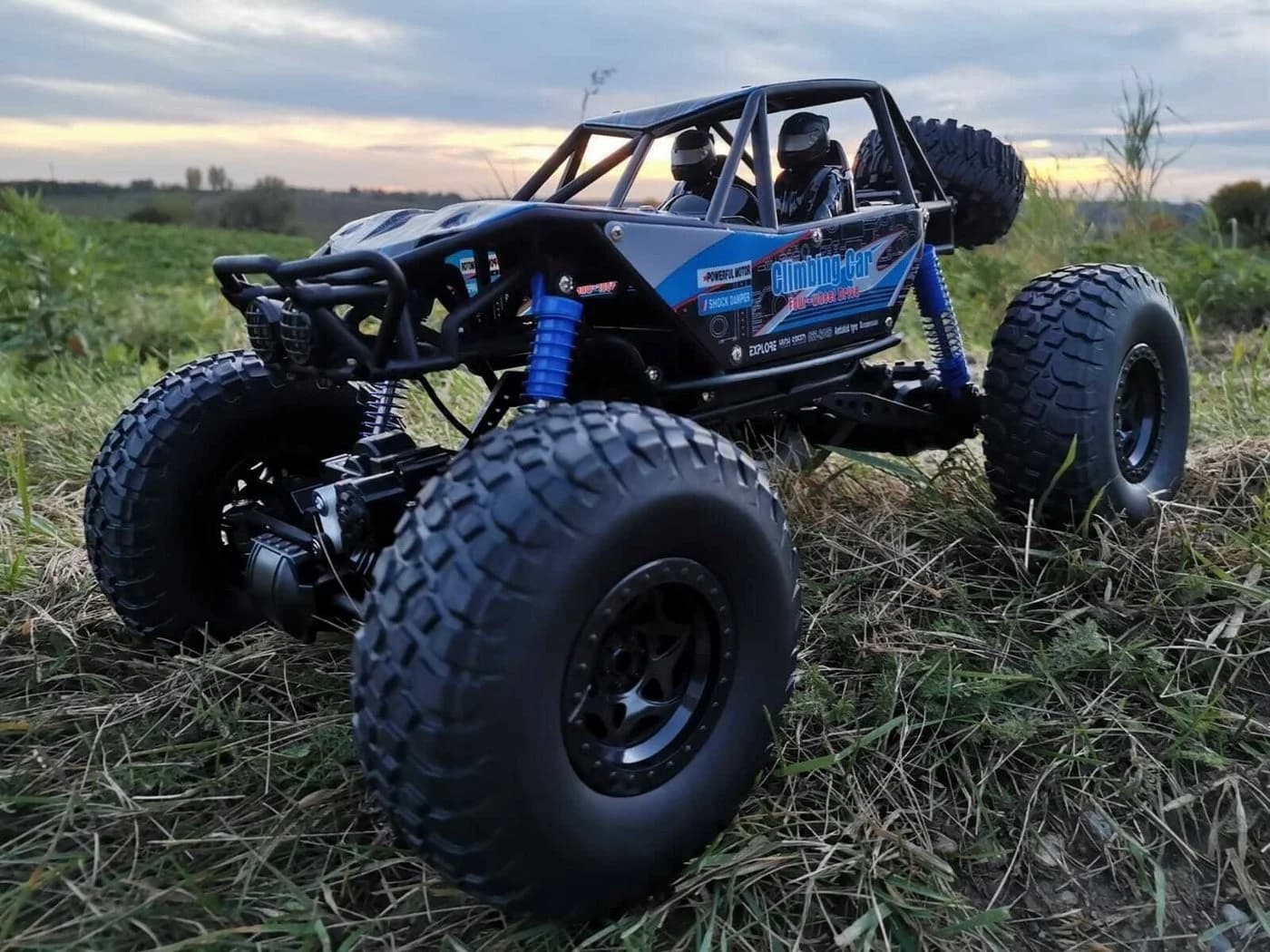 BruKa RC-Auto Robuster Geländewagen X-WARRIOR 4x4 Allradantrieb 50cm
