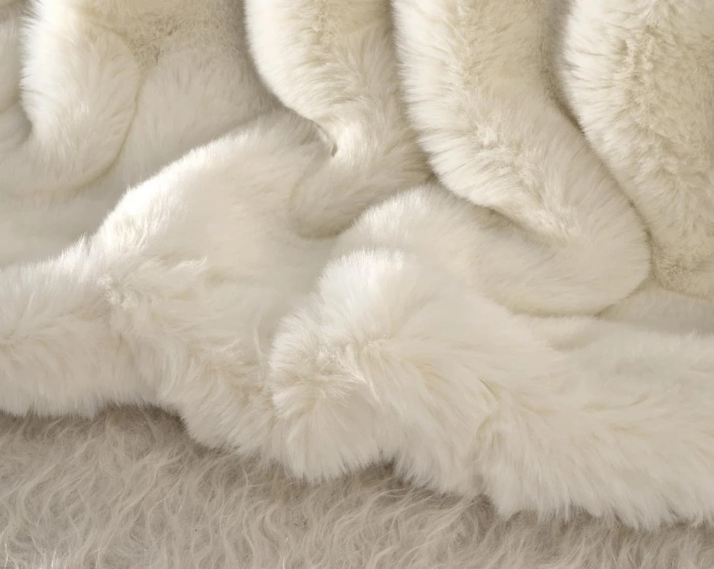 Wohndecke Premium Felldecke Kunstfell Kaninchen Creme-Weiß - Bild 5