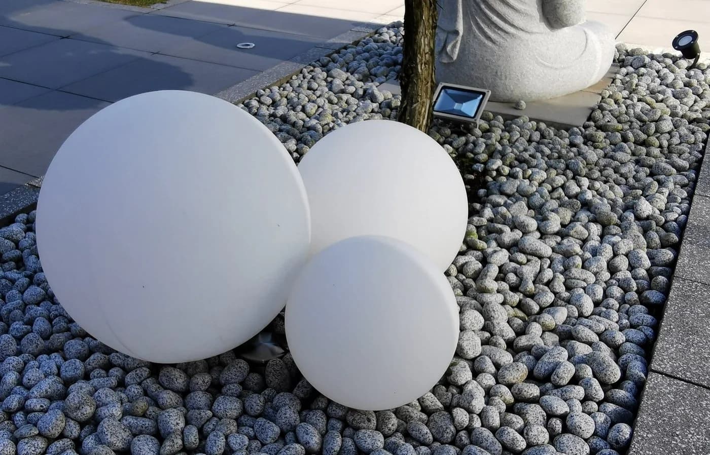 Trango LED Gartenkugel 3er Set 20/25/40cm Weiß matt