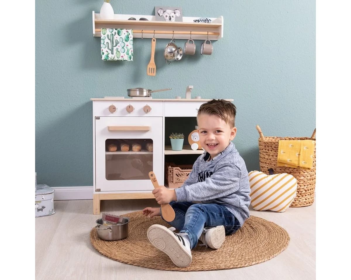 MUSTERKIND Spielküche Magnolia weiß/natur mit Hängeregal