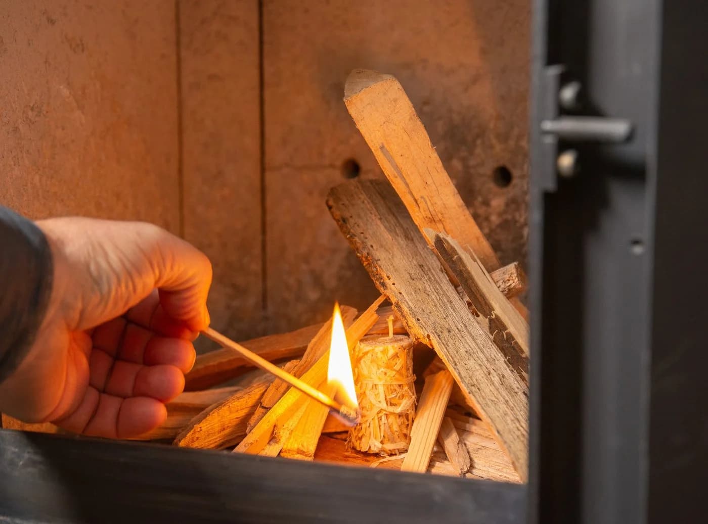 naturling Grillanzünder Holzwolle gewachst 5 kg mit Leinenbeutel - Bild 4
