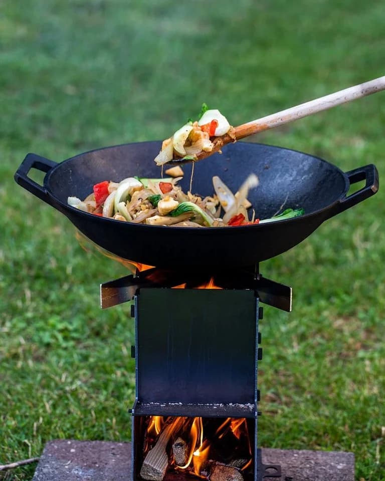 BBQ-Toro Gusseisen Wokpfanne Ø 35,5 cm bereits eingebrannt - Bild 3