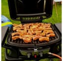 BBQ-Toro Tragbarer Tisch-Gasgrill mit 2 Brennern und Seitenablagen Schwarz Bild 1