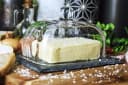 Sendez Butterdose auf Schieferplatte mit Glasglocke Bild 3