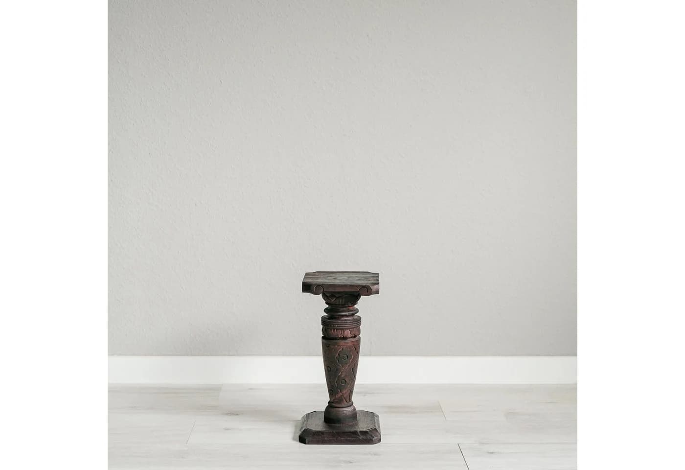 livasia Dekosäule Balinesische Säule aus Holz gemustert handgefertigt antik