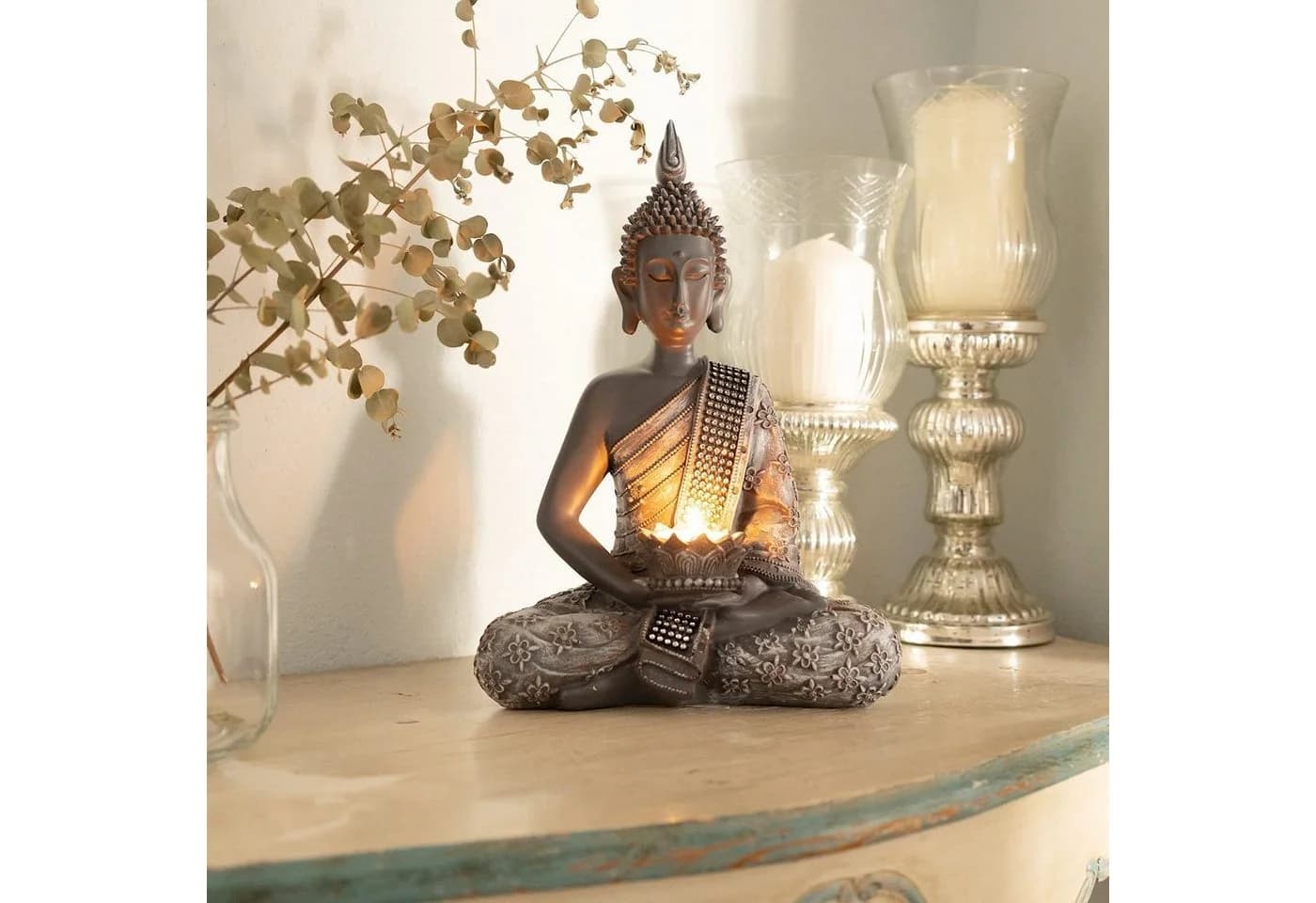 INtrenDU Buddhafigur mit Teelichthalter und Strass-Schärpe - Bild 2