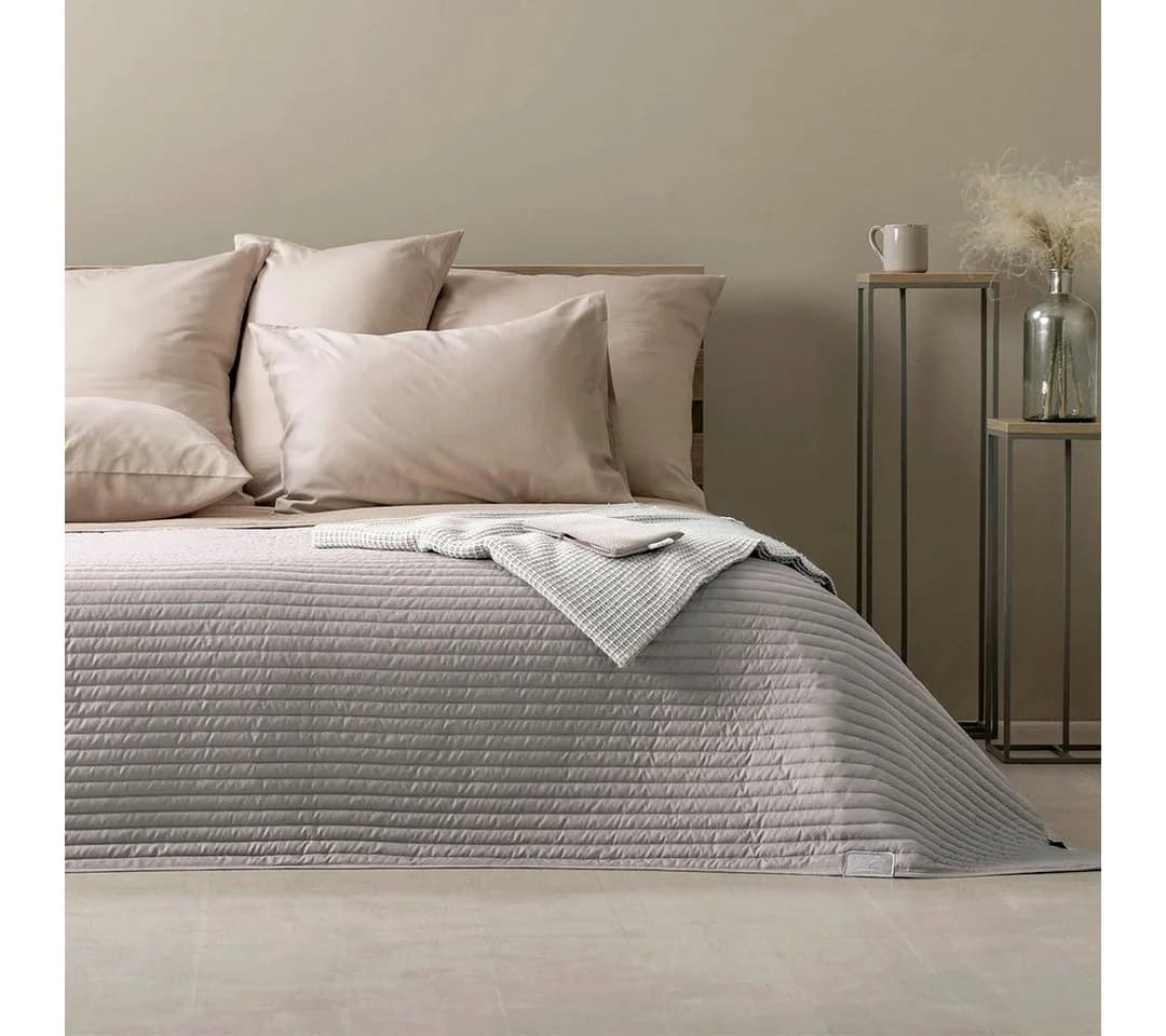 SEI Design Bettüberwurf Living Trend Taupe Hell Gesteppt - Bild 2