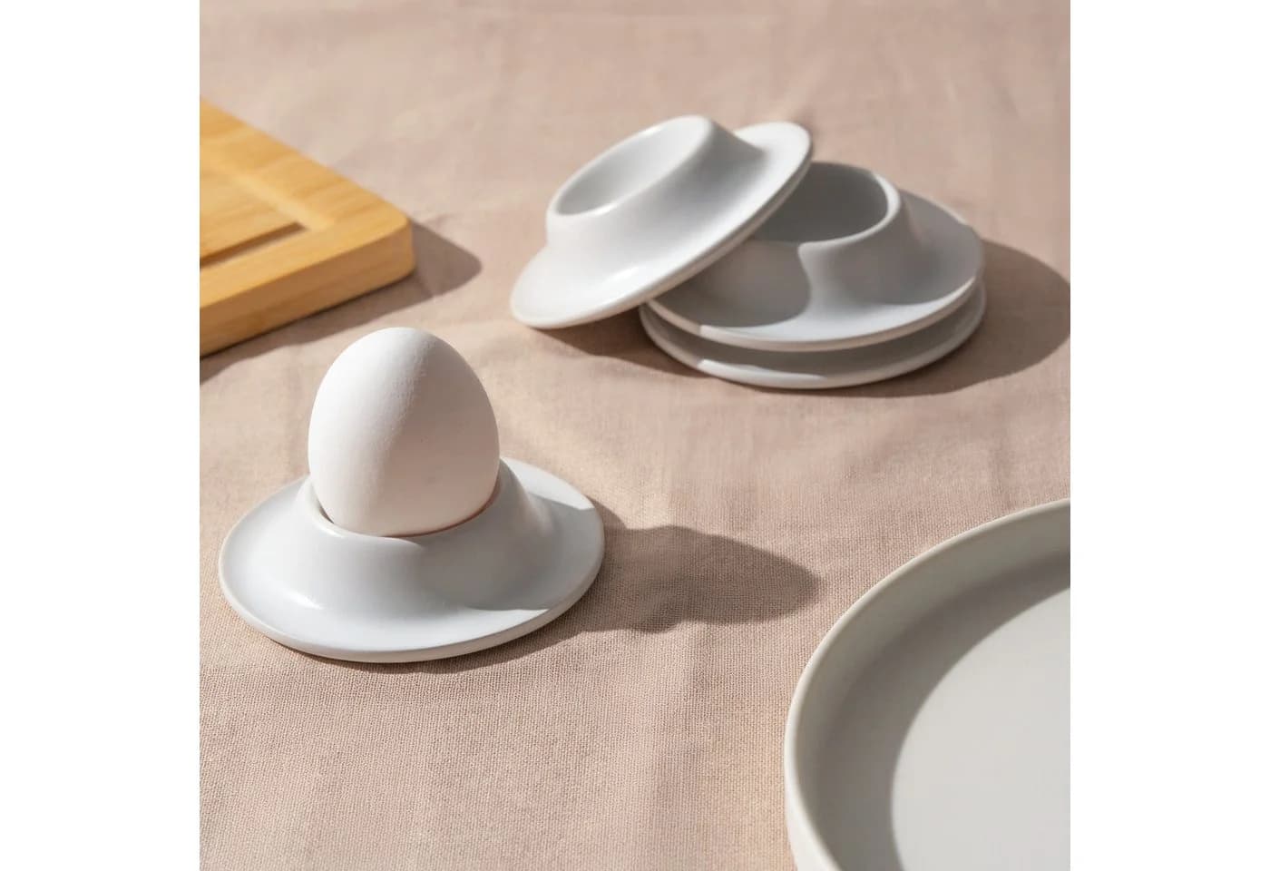 MiaMio Eierbecher-Set 4-tlg. Weiß mit Schalenablage
