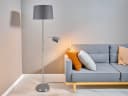 Elegante Stehlampe in Silber und Grau Bild 1