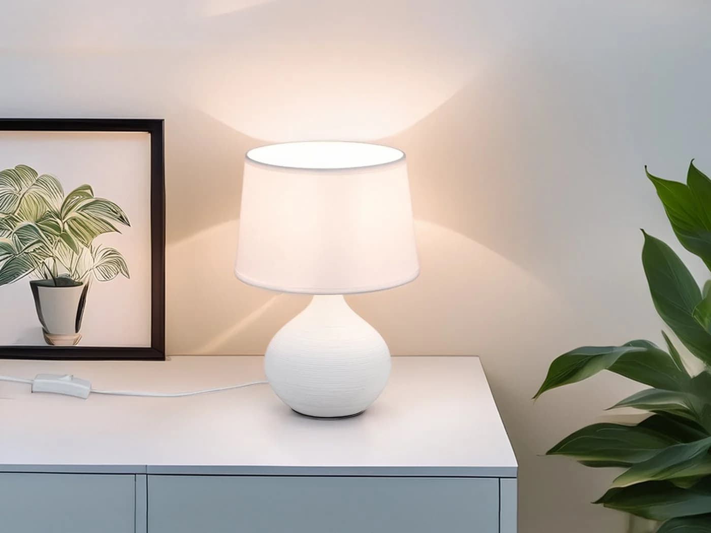 Reality Leuchten LED Nachttischlampe Weiß Keramik Stoffschirm Dimmbar - Bild 5