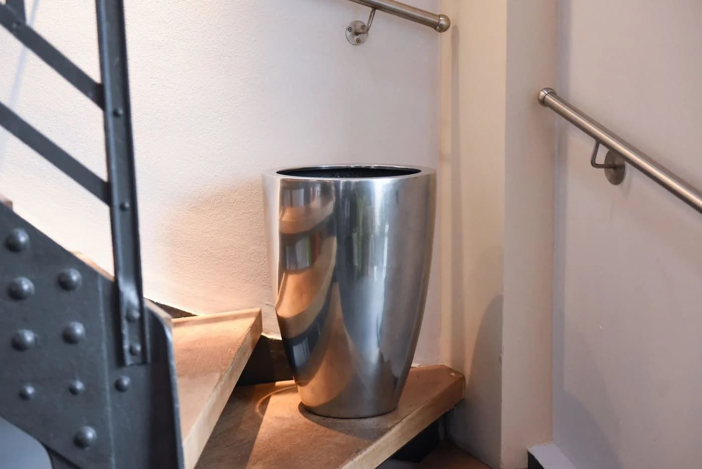 VIVANNO Bodenvase OPALA Rund Silbermetallic Hochglanz - Bild 5