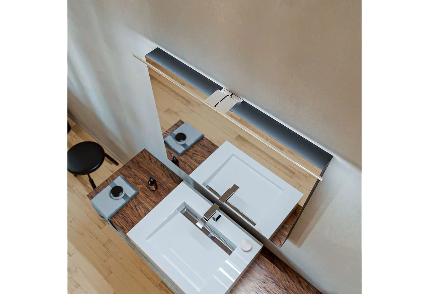 kalb LED Spiegelschrankleuchte Eloria mit Energiebox Chrom - Bild 5