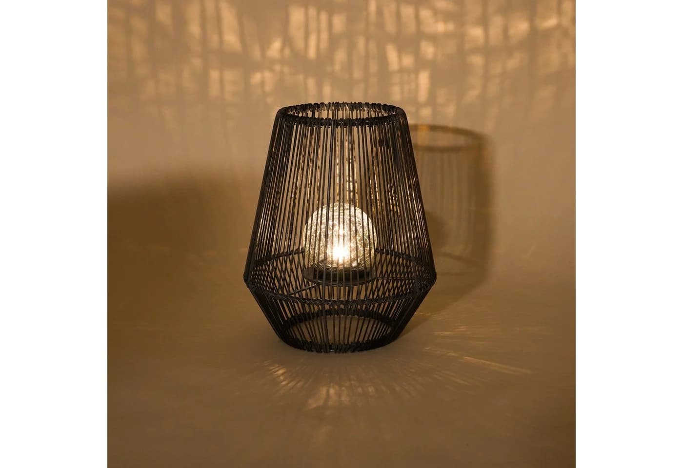 esotec Solar Windlicht Ilona mit Bruchglaskugel und Polyrattan - Bild 3