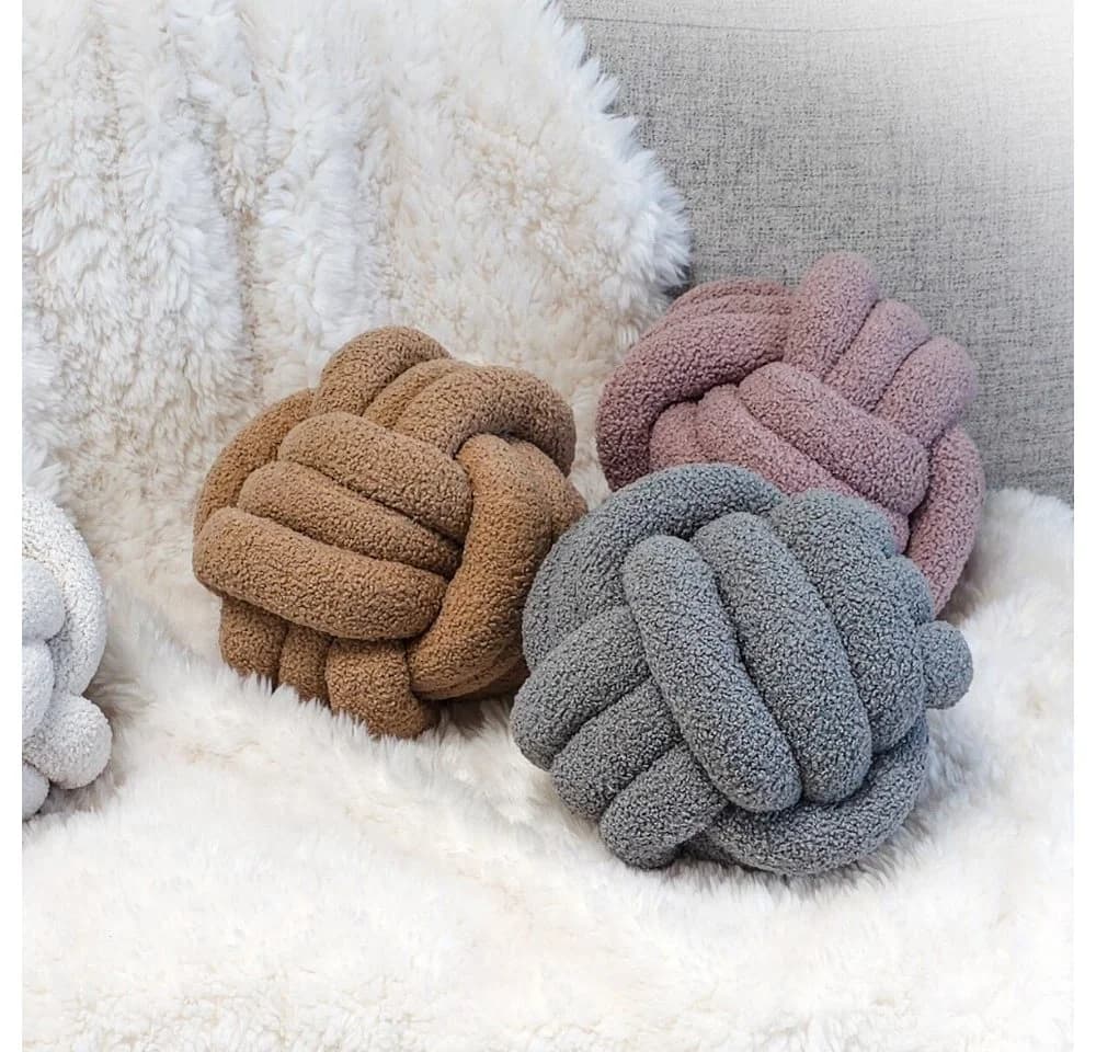 Modernes Dekokissen aus Teddy-Bouclé-Stoff - Bild 4