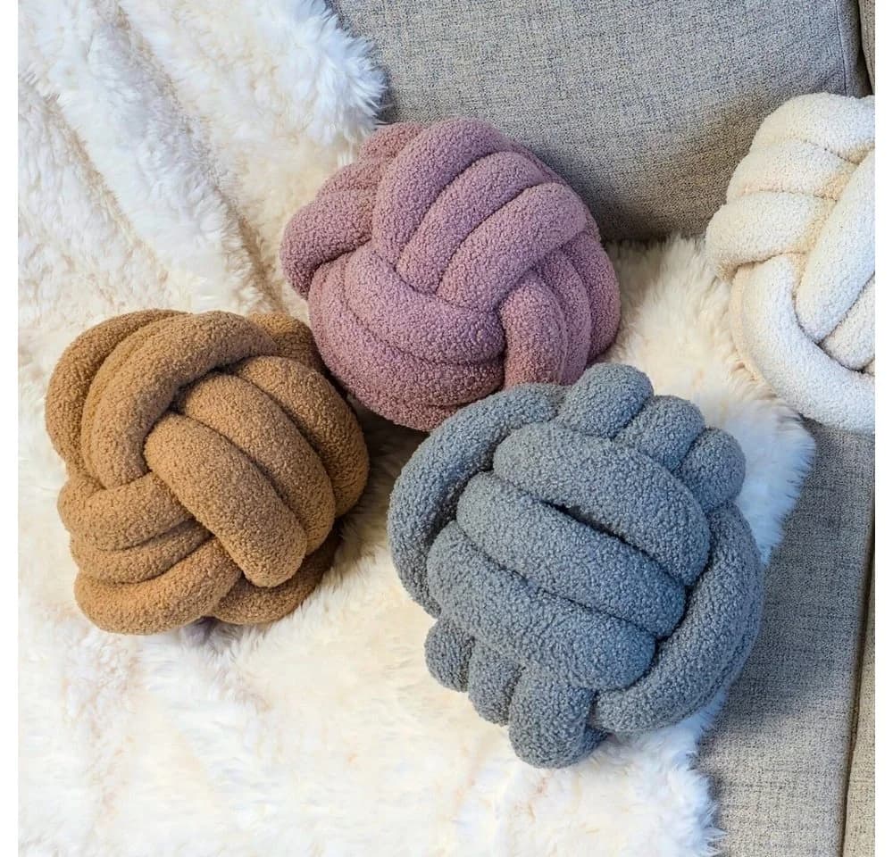 Modernes Dekokissen aus Teddy-Bouclé-Stoff - Bild 5