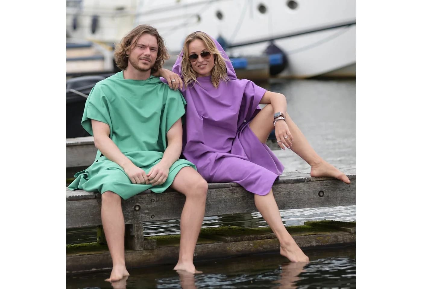 HEKERS Badeponcho Surfponcho aus Mikrofaser mit Kapuze und Druckknöpfen - Bild 4