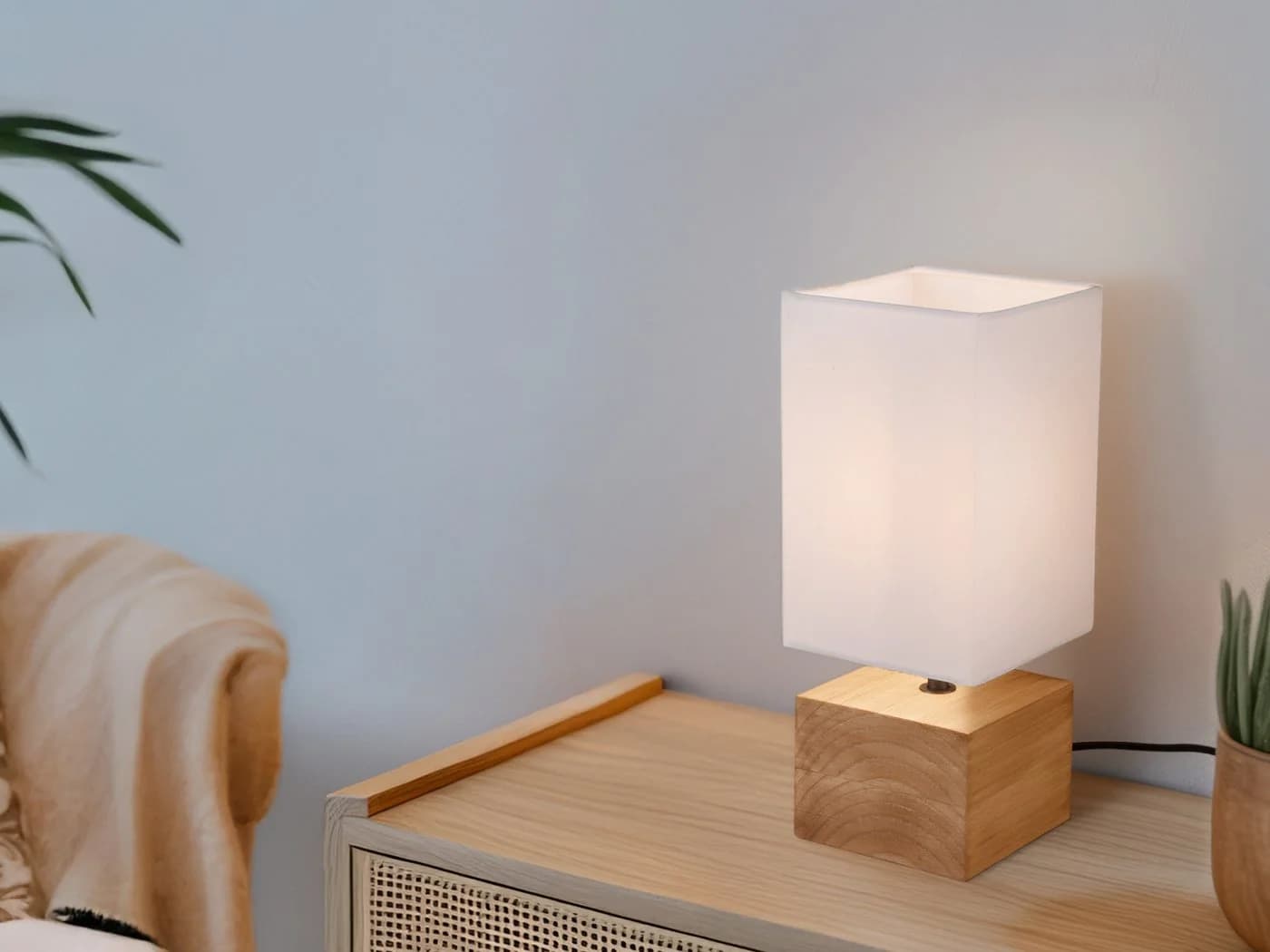 Reality Leuchten LED Nachttischlampe Dimmbar Weiß Holz Stoff - Bild 5