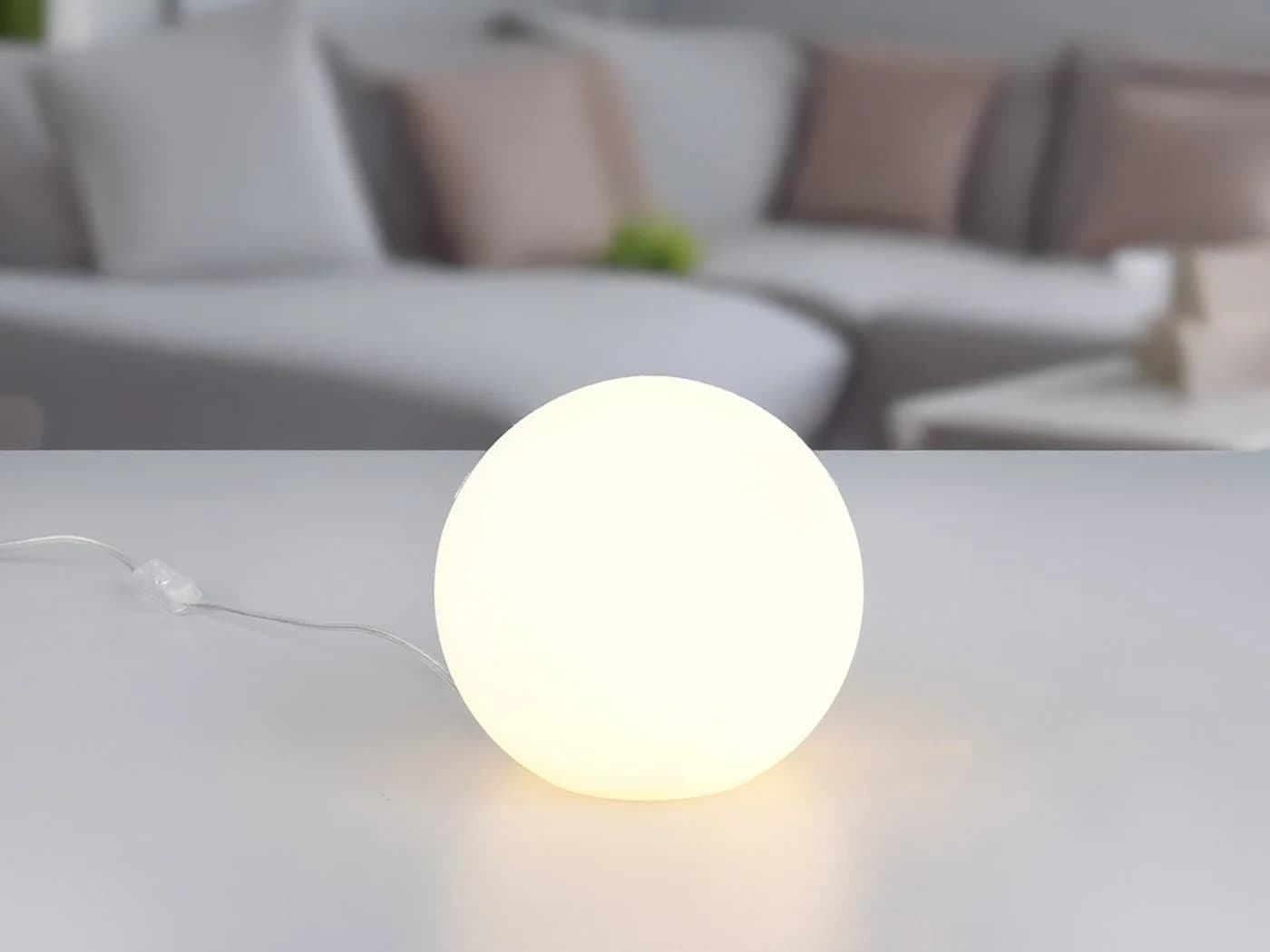 Reality Leuchten LED Nachttischlampe mit Dimmfunktion und Opal Glaskugel