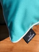 Türkis-Weißes Outdoor-Kissen aus 100% Polyester Bild 4