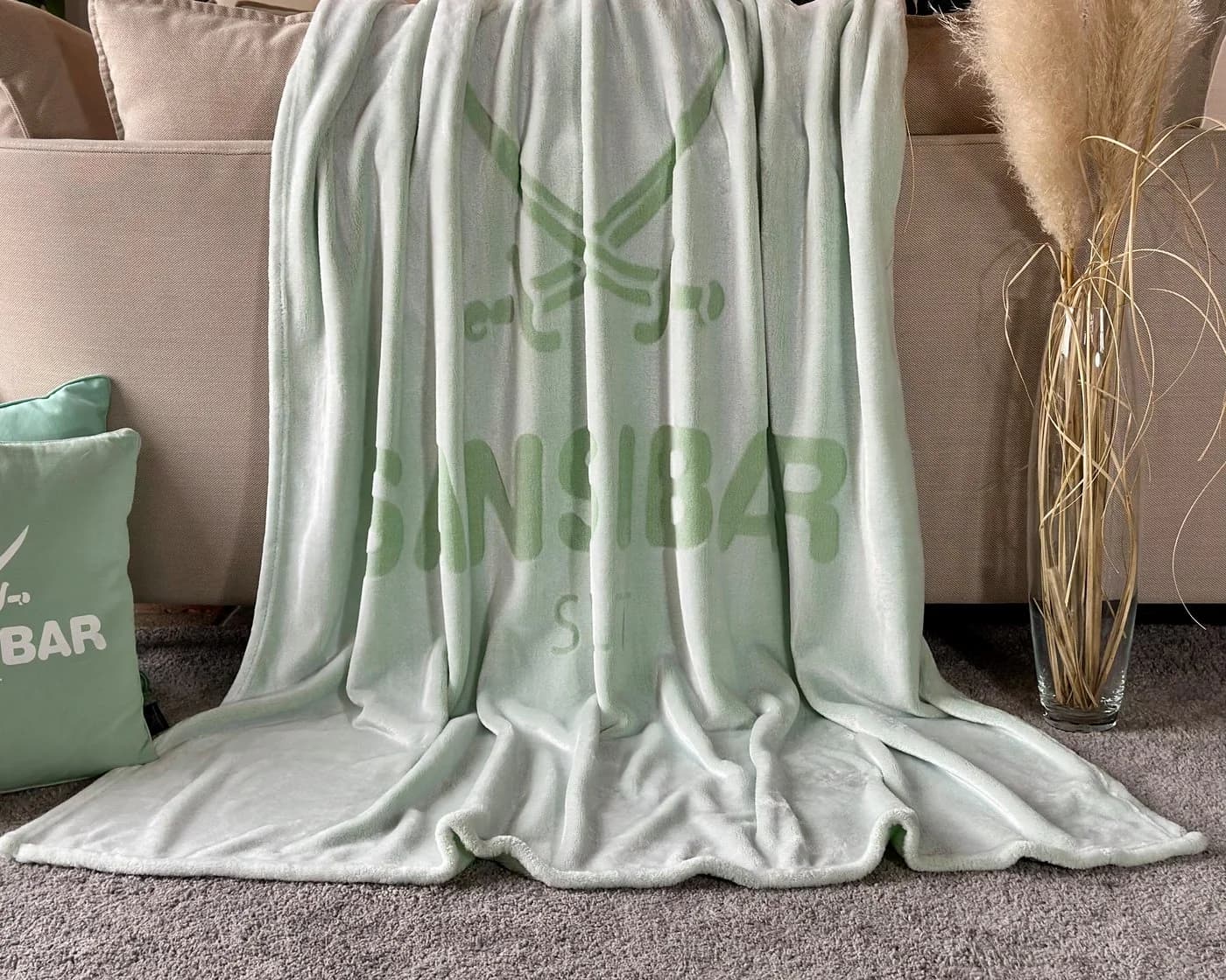 Sansibar Wohndecke Hochtief Design Kuscheldecke Grün/Weiß
