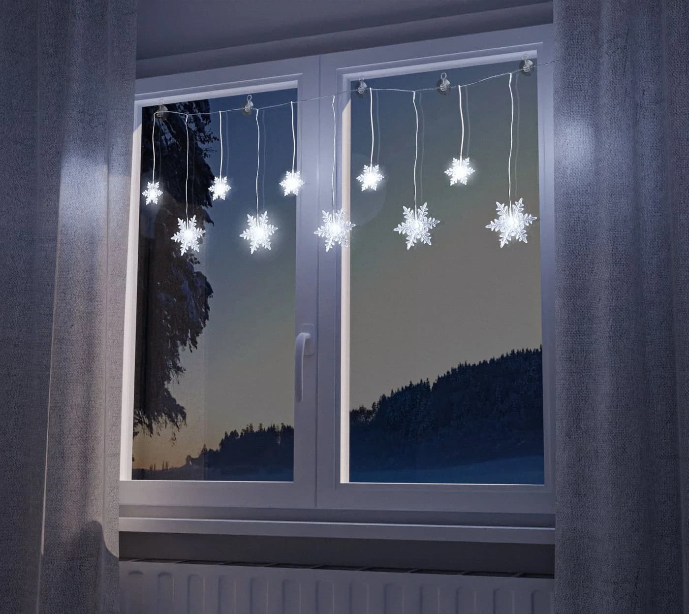Spetebo LED Schneeflocken Lichterkette 135 cm Kalt Weiß
