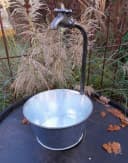 Deko-Impression Pflanzschale Zinkbottich mit Deko-Wasserhahn Bild 1