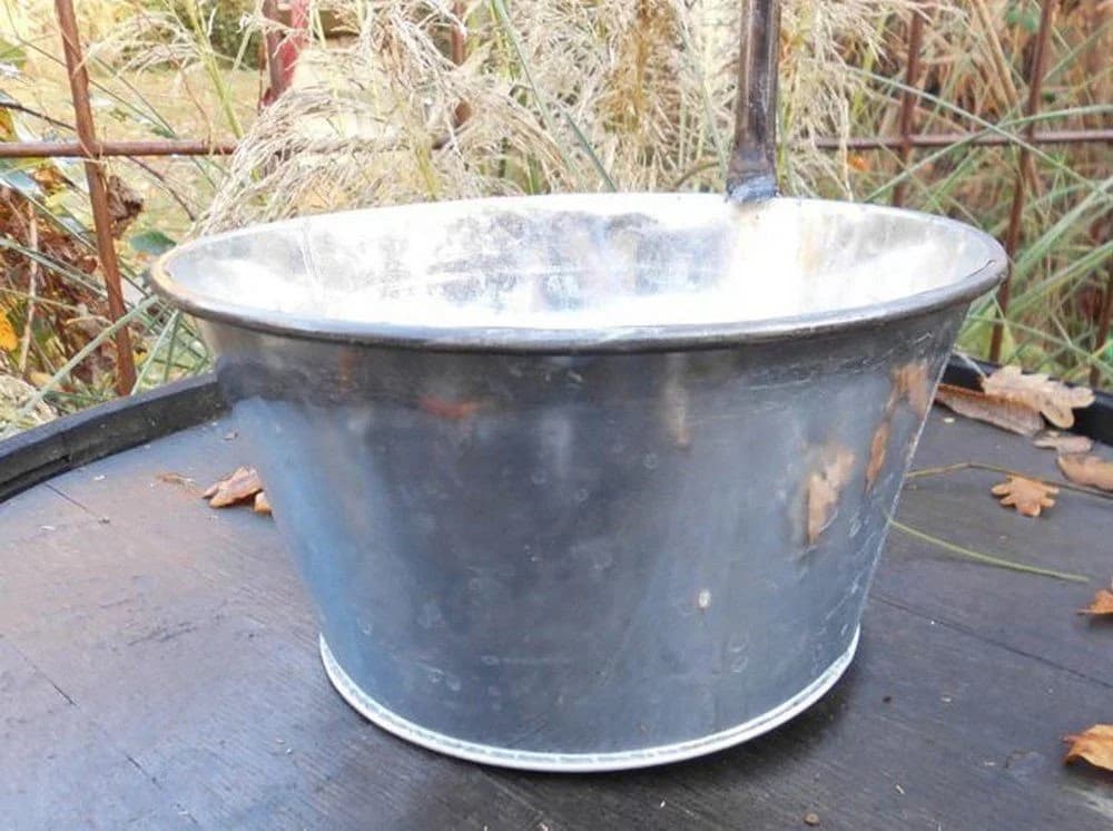 Deko-Impression Pflanzschale Zinkbottich mit Deko-Wasserhahn - Bild 4