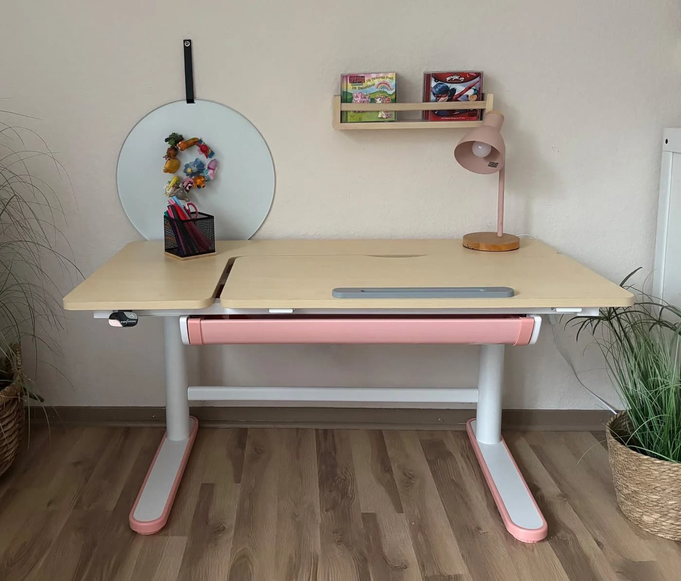 Ergolutions Elektrischer Kinderschreibtisch Höhenverstellbar Neigbar - Bild 4