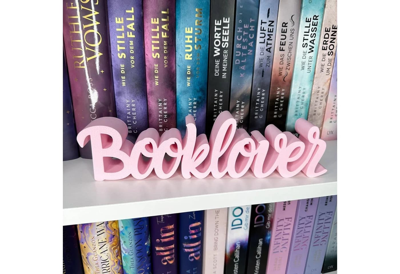 Der Krämer Deko-Schriftzug "Booklover" Rosa Buch-Aufsteller
