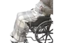 Seniori Rollstuhldecke Grau - Beindecke mit Taschen und Gürtel Bild 2
