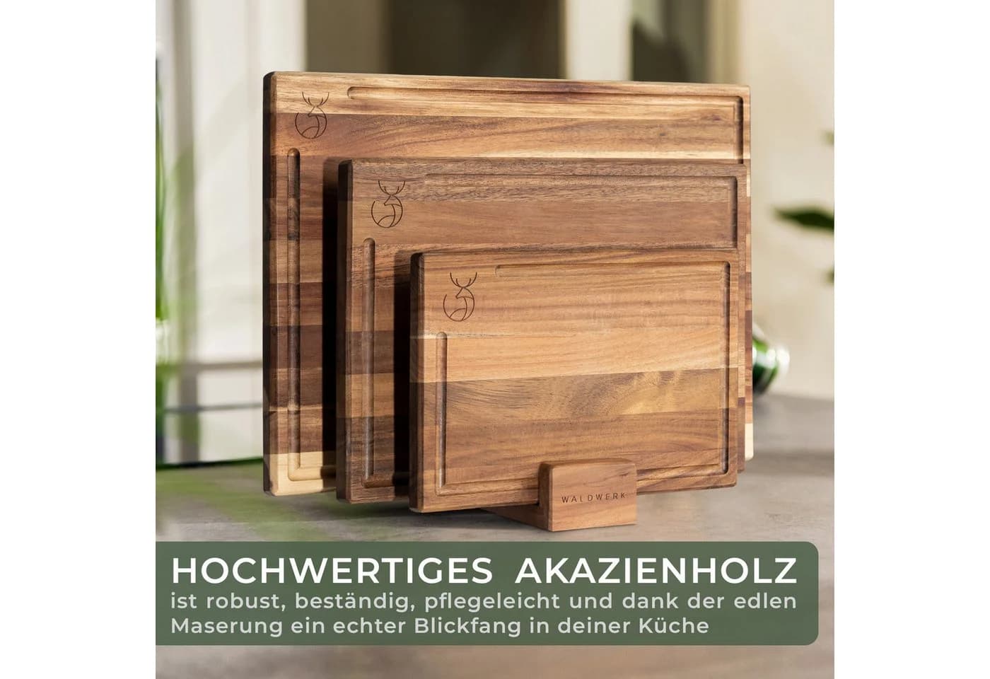 Waldwerk Schneidebrett 3er Set aus massiver Akazie mit Ständer